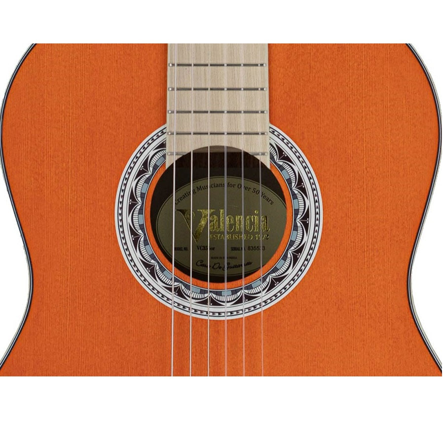 Valencia VC354OR 4/4 Klasszikus gitár, Sitka fenyő & mahagóni, szatén narancssárga