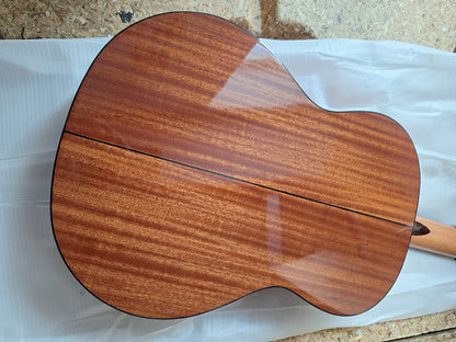 Salvador Cortez BCC21 – Klasszikus gitár, tömör cédrus, sapele, B-stock