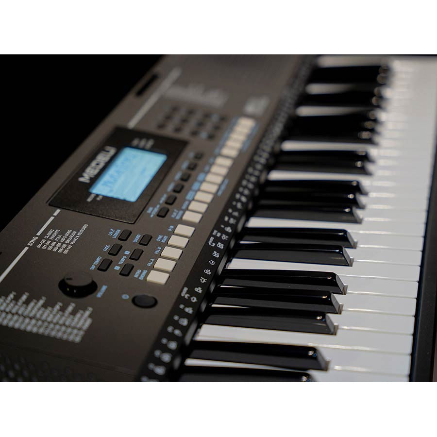 Medeli MK110 orgona szett fejhallgatóval, paddal és állvánnyal, 61 dinamikus billentyű, 500 hangszín, USB MIDI & Audio
