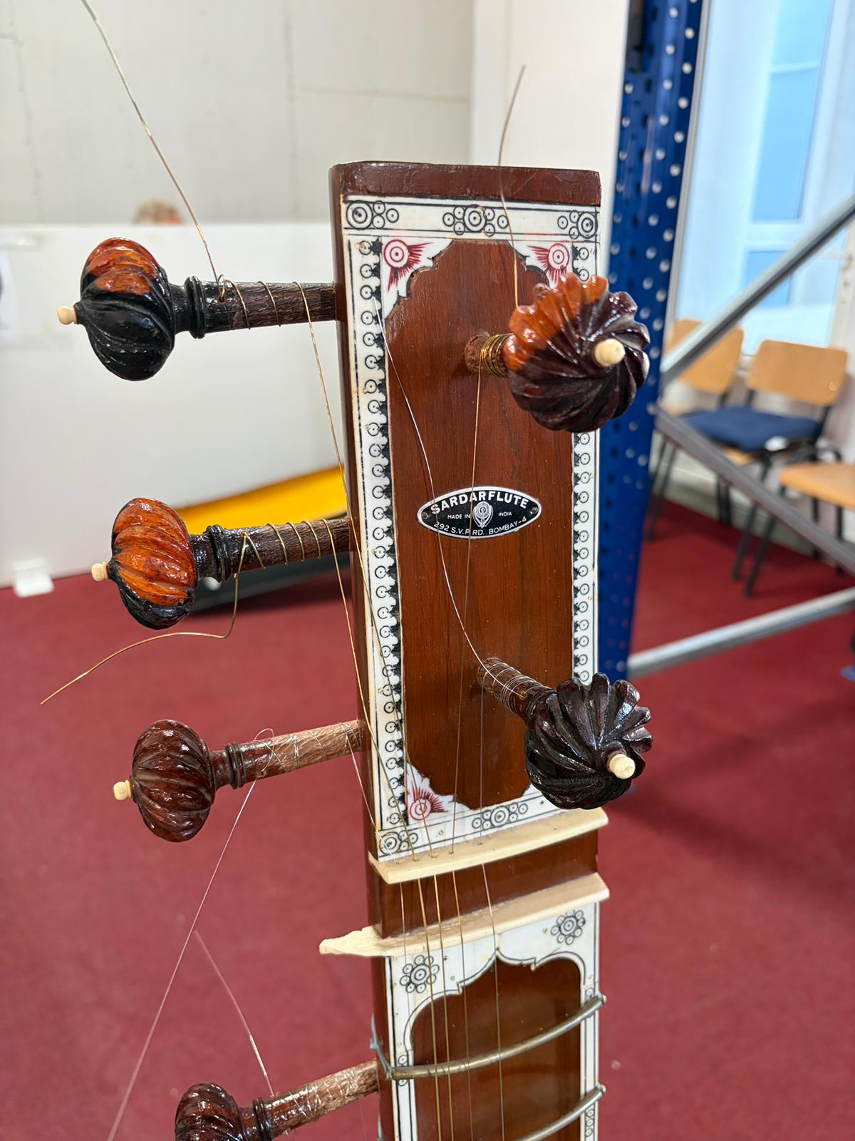 Szitár hangszer gyűjtőknek, Made in India, tokkal, jó állapotban