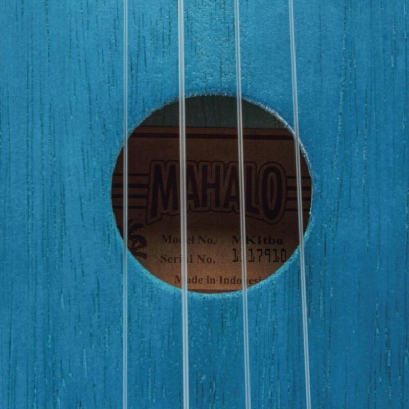 Mahalo MK1TBU Pro Szoprán ukulele készlet, átlátszó kék, teljes tartozékkal