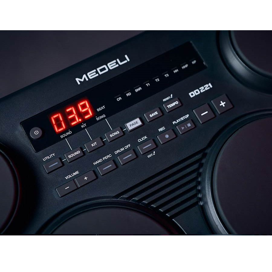 Medeli DD221 Elektronikus dobkészlet 7 érzékeny pad-del, 2 pedállal, ütőkkel