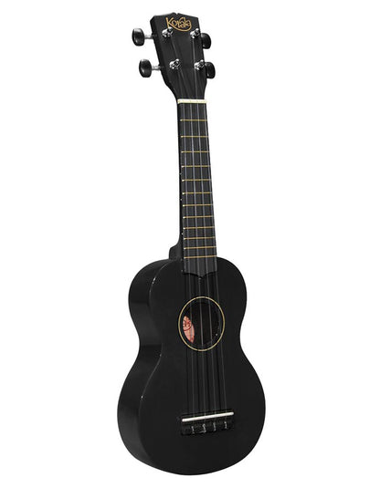 Korala UKS30BK Szoprán ukulele készlet, tokkal